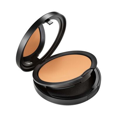 STUDIO FIX POWDER PLUS FOUNDATION (BASE DE MAQUILLAJE)